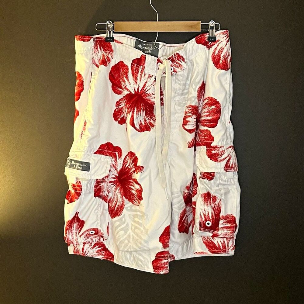 Abercrombie & Fitch Men's XL White/Red Floral Swim Trunks Drawstring Cargo